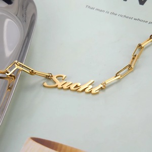 Pulsera De Letras vendita calda gioielli personalizzati personalizzati in acciaio inossidabile placcato oro Nombre Pulsera lettera catena cubana nome <span class=keywords><strong>reggiseno</strong></span> - Product Image 3