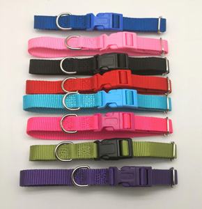 Verstellbares Hunde halsband aus weichem Nylon mit Schnalle - Product Image 5