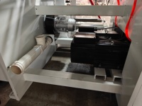 Machine industrielle de pliage de film pour la fabrication de sacs en plastique PE, BOPP, OPP avec contrôle automatique de la tension et équipement de rembobinage