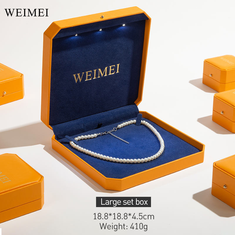 จี้กล่อง