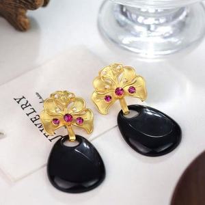 Vintage Personality Geometric Trendy Silver Needle Hoop <b>Earrings</b> with Black <b>Resin</b> and Gold Leaf Design Women's Accessories - Product Image 3