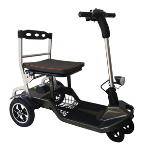 Scooter Eléctrico Plegable Todoterreno de Lujo KSM-907 con 4 Ruedas, Capacidad de 400 lb, Batería de Litio, Alcance de 15-30 km - Product Image 1