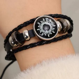 Pulsera de Cuero Multicapa Estilo Punk Vintage, Pulsera de Pareja con Sol y Luna, Pulseras de Pareja con Luna para Enamorados - Product Image 4