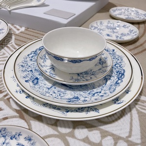 Juego de Vajilla de Porcelana Fina Europea Azul Claro de 41 Piezas y Plato de Postre de Porcelana, Más Vendido - Product Image 3