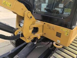 รถขุดขนาดเล็กมือสองจากญี่ปุ่น Caterpillar Cat 303 303cr 303E 3 ตัน รถขุดขนาดเล็ก CAT 303ECR สำหรับงานฟาร์ม - Product Image 3