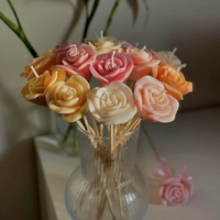 Maßgefertigte Atmosphäre Handgemachte Bienenwachs-Aromatherapie Moderne Souvenir-Blumenform Rosen-Duftkerze für Valentinstag Festival