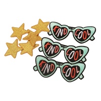 Écussons brodés personnalisés en forme d'étoiles métalliques dorées brillantes, thermocollants, pour bonnets, par un fournisseur d'étiquettes