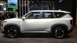 2025 Kia EV 5 2WD 4WD Light Air Land Wave Version 530km 720KM Long Range New Energy Vehicles 5Seats Pure Electric 4x4 SUV Cars - Product Image 4