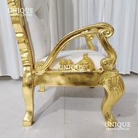 Moderner Luxus-Stil Goldener Königsthron-Stuhl Hochzeitssofa für Braut und Bräutigam für Hotelhalle Außenbereich
