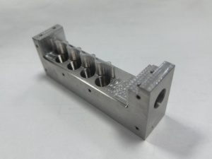 सटीक सीएनसी मशीनी एल्यूमीनियम मिश्र धातु मशीनरी स्टील पार्ट्स कनेक्शन ब्रैकेट चिकित्सा उपकरण ट्रक स्पेयर पार्ट्स - Product Image 6