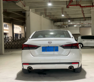 Nissan Teana 2.0L berline automatique 2022 d'occasion, conduite à gauche, pneus R17, 6 airbags, écran tactile 12,3 pouces, intérieur cuir, entrée sans clé - Product Image 6
