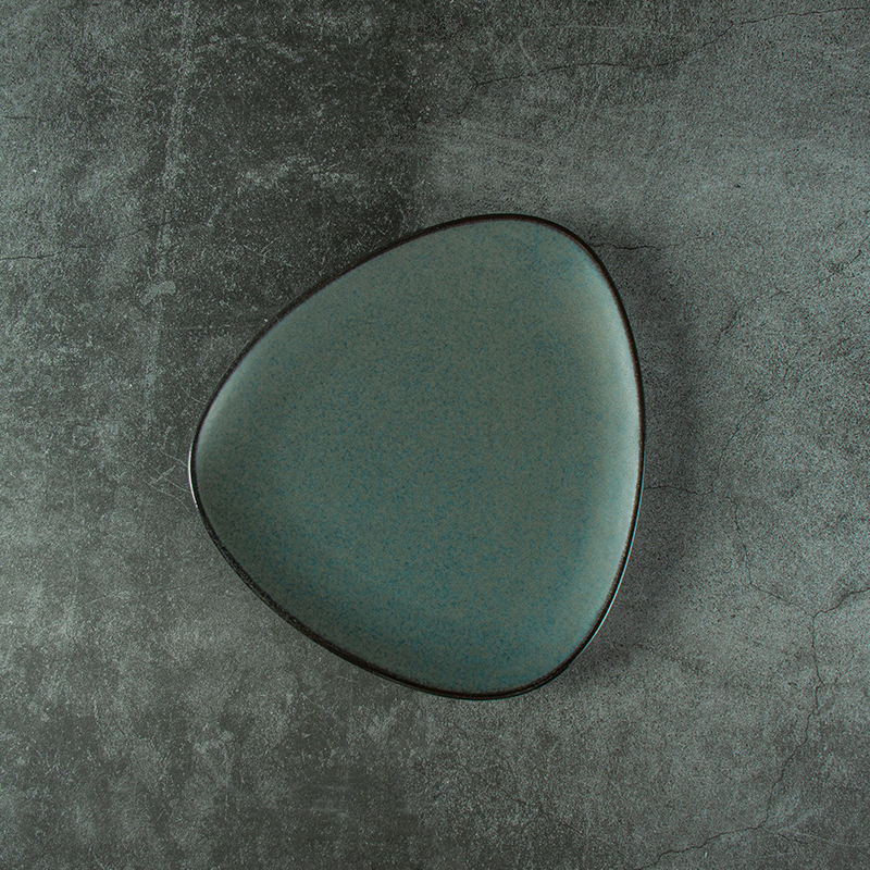 7.5" Triangle Plate