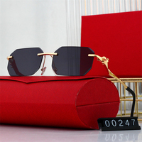 Nouvel Arrivage Prix Usine Designer Petites Lunettes de Soleil Femme Verres de Protection Solaire Homme 2025
