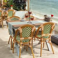 Französischer Retro-Amerikanischer Landhausstil PE-Rattan Outdoor Esstisch-Stuhl-Set Wasserdicht Sonnenbeständig UV-Schutz für den Garten