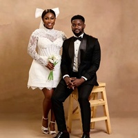Robes de mariée personnalisées à fleurs, robes de réception mini en dentelle perlée à manches longues et dos lacé