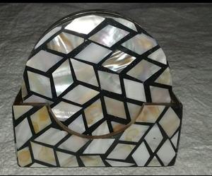 Ensemble de 4 sous-verres classiques en nacre comprenant une incrustation de café et une tasse à thé en os de style classique unique - Product Image 2