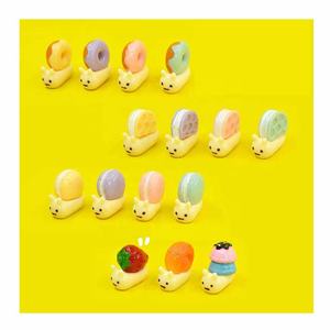 HENGXIN Mini comida divertida juguetes colorido Caracol pan fresa <span class=keywords><strong>Donut</strong></span> Macaron helado galleta resina encantos para artesanía casa de muñecas - Product Image 1