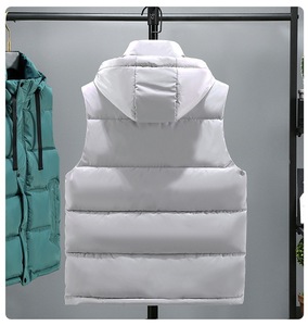 <span class=keywords><strong>Gilet</strong></span> matelassé décontracté pour <span class=keywords><strong>homme</strong></span> avec <span class=keywords><strong>capuche</strong></span> amovible <span class=keywords><strong>Gilet</strong></span> d'hiver léger pour l'extérieur et veste sans manches pour les sports d'hiver - Product Image 3