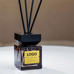 Retro Home Reed Difusor Botella Diseñador de madera 100ML Botella cuadrada Difusor de perfume para oficina de hotel - Product Image 5