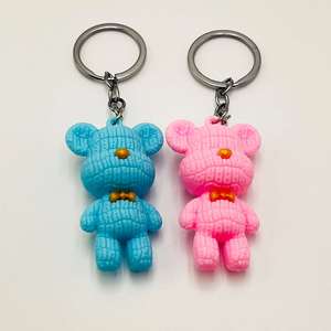 Nuevo Llavero Creativo de Silicona con Diseño de Oso Tejido, Llavero de PVC Colorido con Oso para Regalo Promocional - Product Image 3