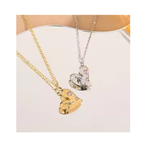 N514 Nuova Collana da Donna alla Moda in Acciaio Inossidabile, Collana con Zirconi Colorati a Forma di Cuore, Lusso Discreto, Placcata in Oro 18K - Product Image 1