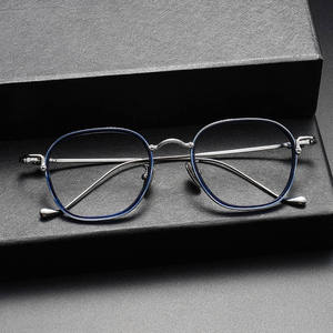 Gafas de Diseño de Lujo para Personas Mayores, Montura Completa Azul, Lentes Doradas con Lentes AC, Gafas con Estampado - Product Image 1