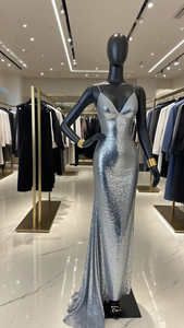 หุ่นโชว์เสื้อผ้าผู้หญิงแบบเต็มตัว ทาสีทอง รูปร่างโค้งเว้าแบบ BBL อกใหญ่ สะโพกใหญ่ พร้อมหัวและแขนที่ถอดออกได้ - Product Image 3