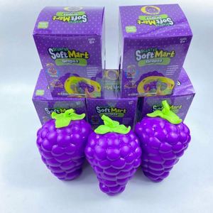 Nouveauté 2026 – Jouets sensoriels anti-stress en forme de fruits souple de haute qualité pour cadeaux, jouets à presser, simulation de fruits et aliments - Product Image 4