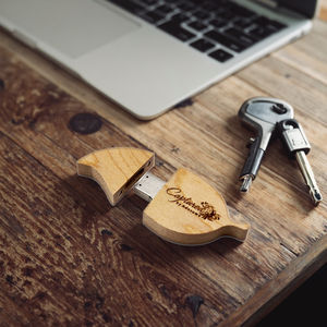 Memoria USB <span class=keywords><strong>de</strong></span> madera <span class=keywords><strong>Konoha</strong></span> Flash Drive Bamboo Rotating Drive Logo Grabado láser para conferencia Regalo <span class=keywords><strong>DE</strong></span> BODA Artesanías <span class=keywords><strong>de</strong></span> madera - Product Image 2