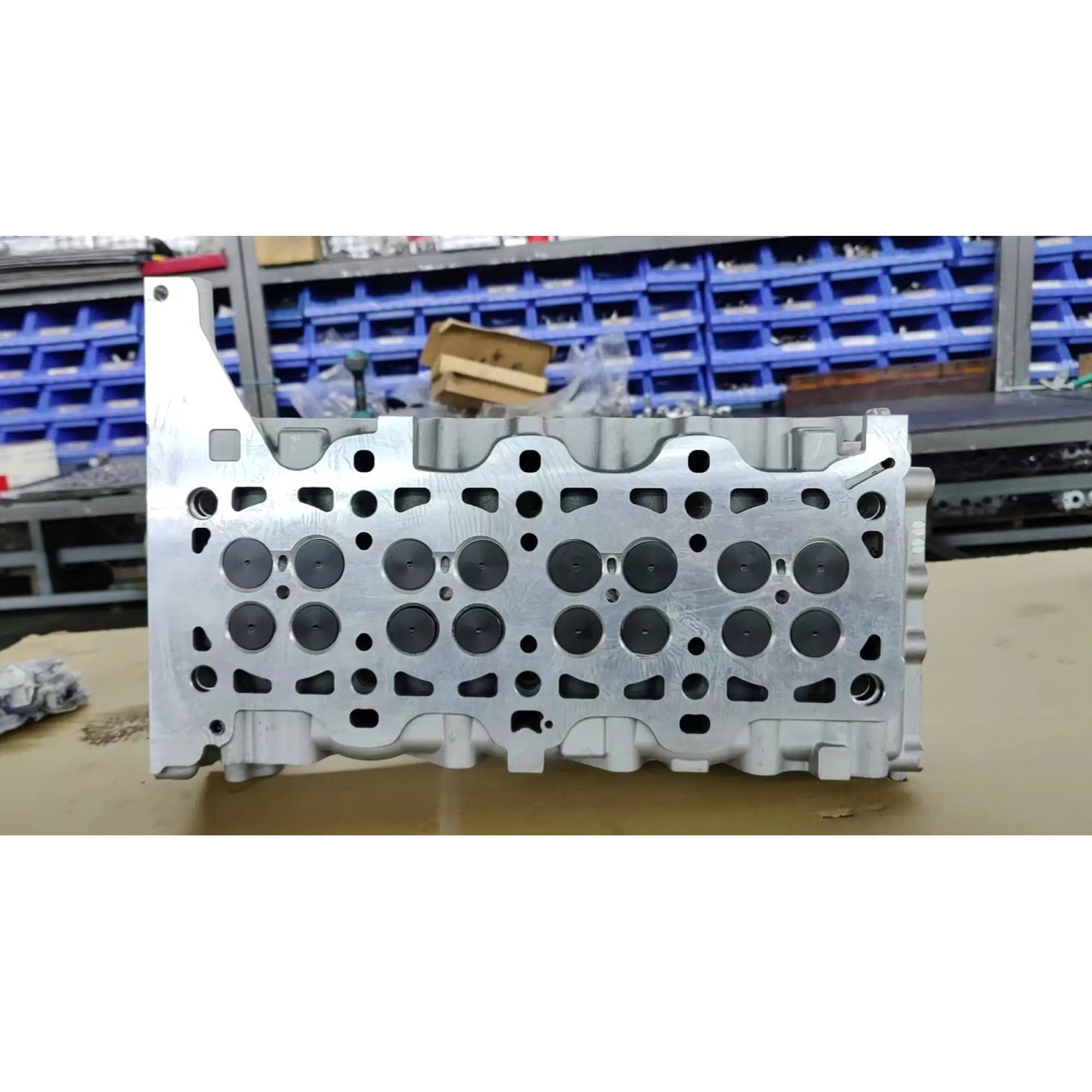 Cylinder Head D4HB Engine Model for KIA 22111-2F700 for KIA