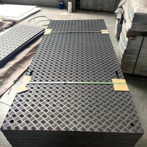 แผ่นพลาสติกโพลีเอทิลีน HDPE สำหรับงานหนัก สำหรับปูพื้น<span class=keywords><strong>รถ</strong></span>ยนต์สีดำ แผ่นป้องกันพื้น แผ่นปูพื้นชั่วคราว - Product Image 1