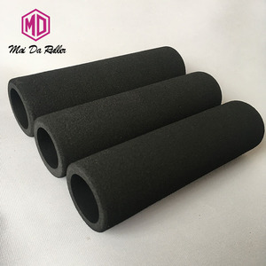 Poignées de guidon en mousse Mai Da Roller 25,4 mm Noir mat Antidérapant pour vélos de route - Product Image 1