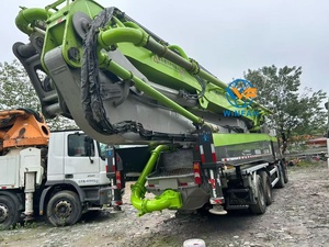 Bomba de Concreto Montada en Camión Zoomlion Diésel Usada de Alta Calidad 2020, 62m, con Motor de 120/180m/h sobre Chasis Benz - Product Image 4
