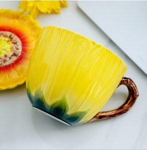 Taza de Cerámica Pintada a Mano con Diseño de Girasol, con Tapa, Gran Capacidad, Ideal para Café o Té, Regalo Perfecto para las Fiestas - Product Image 6