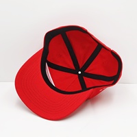 Topi Snapback 5 Panel Profil Rendah Tanpa Struktur dengan Logo Bordir Kecil Kustom, Bagian Depan Lembut dari Katun, Warna Merah