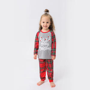 Drop Shipping Ensembles de pyjamas familiaux assortis Lettre de Noël et t-shirt à manches longues imprimé à carreaux et bas Loungewear - Product Image 5