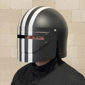 Casco Negro Moderno de Metal Estilo Antiguo con Rayas Cruzadas Inspirado en Caballero de Juego, Armadura Gótica, Regalo de Cosplay - Product Image 1