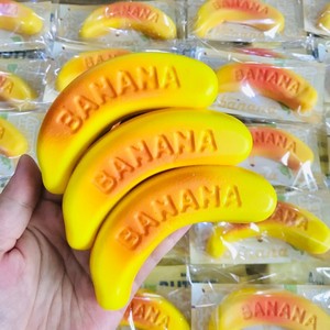 Juguetes Antiestrés de Moda con Forma de Plátano Amarillo, de Subida Lenta, de PU Blando y Suave, para Venta al por Mayor - Product Image 5