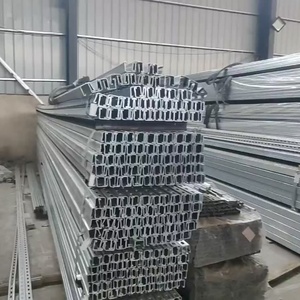Profilé en C rainuré galvanisé à chaud en alliage d'aluminium et acier inoxydable pour support de panneau solaire - Product Image 1