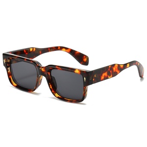 QISHANG XY3889 European American Fashion Style Unisex Sunglasses New Square Frame PC UV400 Lenses Multi-Use <b>Black</b> <b>Small</b> - Product Image 4