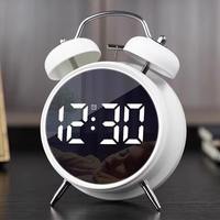 Reloj Despertador de Escritorio Moderno Multifuncional con Diseño Cuadrado, Funciona con Batería, con Pantalla Digital LED 3D de Doble Campana Extra Fuerte