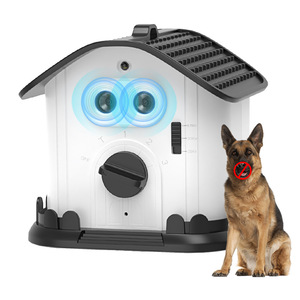 Repelente Ultrasónico para Perros, Dispositivo Inteligente de Control de Ladridos Automático para Exteriores con Luces LED y Ajustes Personalizables para el Entrenamiento de Mascotas - Product Image 1