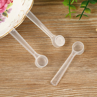Mini cuillère à fond en plastique de taille multiple Petite cuillère à poudre de médecine de conception classique pour vrac