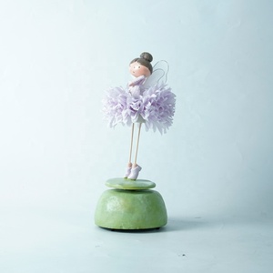 Décorations de bureau créatives en résine nouvelle maison elfe danse fleur <span class=keywords><strong>fée</strong></span> avec cloche de musique cadeau de vacances Sculpture modèle - Product Image 6