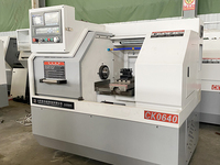 Prix bas Nouveau tour CNC 4 axes à lit plat personnalisé Axe Y avec Live Tool CK0640 Petit tour CNC
