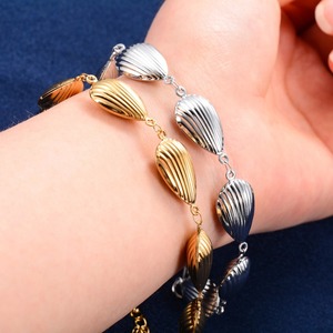 Pulseras y tobilleras de acero inoxidable con diseño de corazón y rayas para mujer, cadena de mano, pulsera de verano para playa, joyería metálica. - Product Image 6