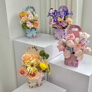 Scatola Personalizzata per Fiori <span class=keywords><strong>di</strong></span> San Valentino, Confezione Regalo alla Moda in Cartoncino Avorio C1s Riciclabile con Manico - Product Image 3