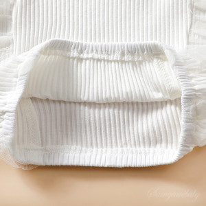 Set 2 Pezzi <span class=keywords><strong>Abbigliamento</strong></span> Bambina: Top Giallo con Stampa <span class=keywords><strong>Margherita</strong></span> e Pantaloncini in Denim Elasticizzato con Rete - Collezione Dolce per Bambine - Ingrosso <span class=keywords><strong>Abbigliamento</strong></span> Bambini - Product Image 5