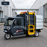 Camion benne électrique compact à chargement latéral, trois roues, cabine fermée, pour le ramassage des déchets