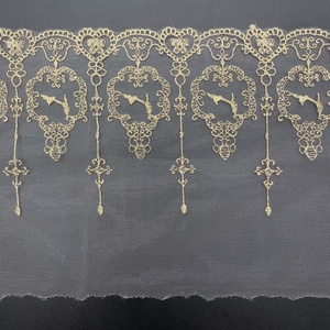 ผ้าลูกไม้โพลีเอสเตอร์สีทองขายส่ง ผ้าตาข่ายสำหรับเสื้อผ้าและของตกแต่งบ้าน ผ้าลูกไม้ละลายน้ำได้สวยงาม - Product Image 5